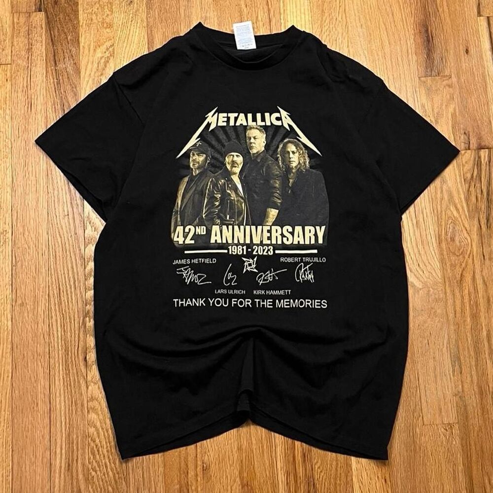 Delta-pro-weight Men's Black T-shirt